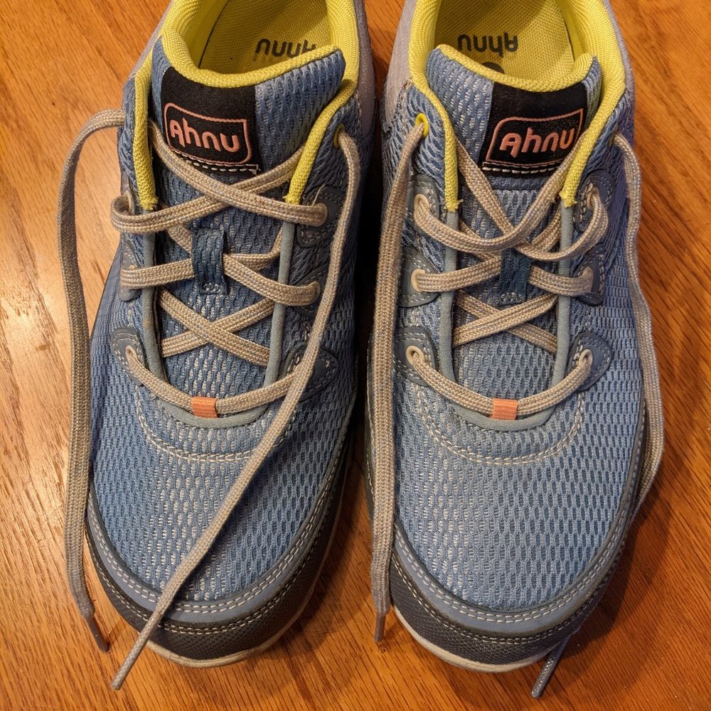 Ahnu Women's Sugarpine Hiking Shoes 9.5